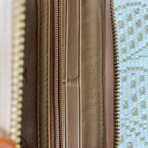 Tory Burch Metallic Rose Gold Zippered Wallet - Picture 5 of 16